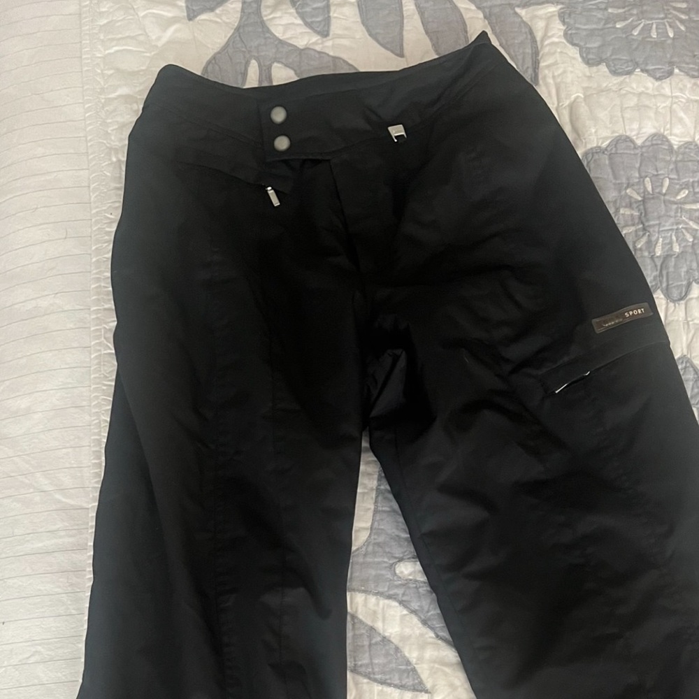 NILS size 6 Black Ski Pants.  The leg pulls over your ski boots